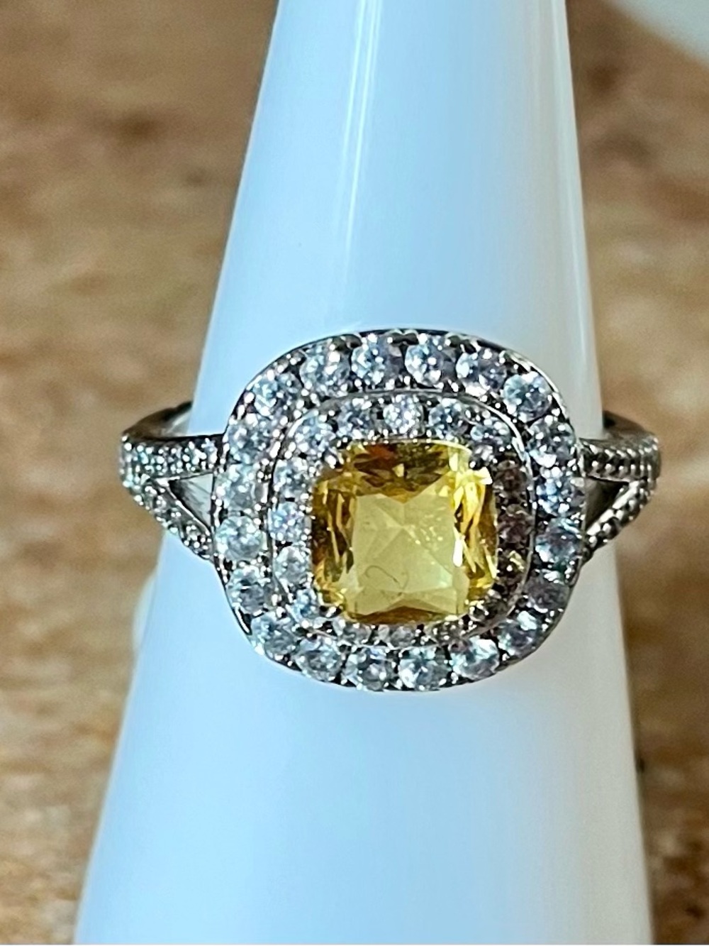 Bomb Party RETRO RBP2747 Yellow Topaz on Rhodium Sz 8 Ring